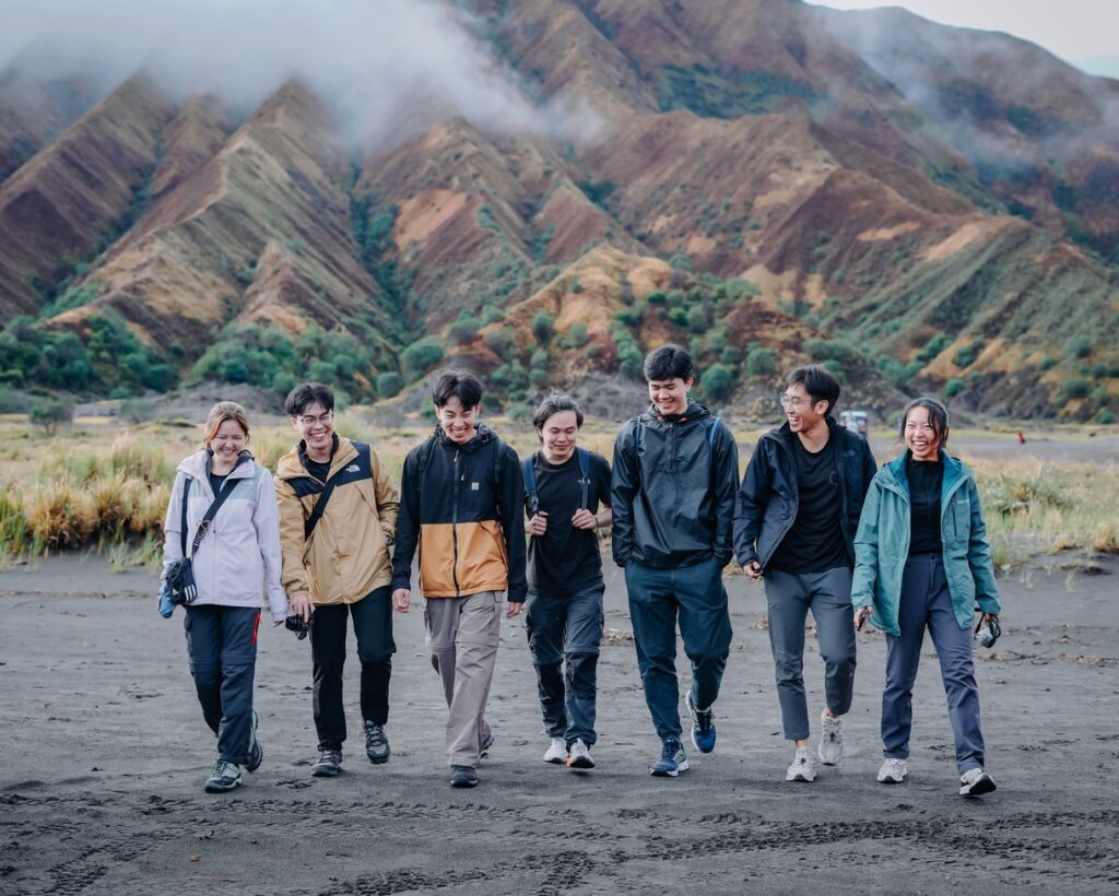 5 Alasan Kenapa Kamu Harus Coba Trip Gabungan/Open Trip