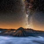 Fenomena Milky Way di Bromo: Romantisme Alam di Tengah Gunung