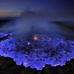 Spot Foto Kawah Ijen: Dari Blue Fire hingga Puncak Sunrise