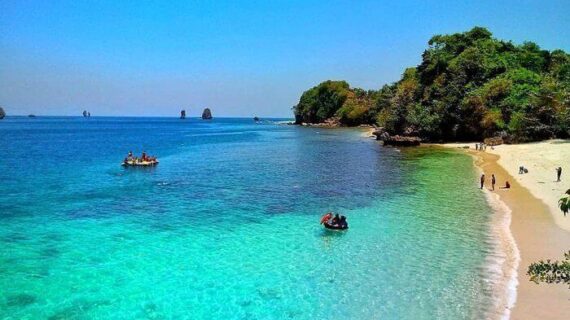 Wisata Alam Malang : Air Terjun, Gunung, dan Pantai yang Wajib Dikunjungi