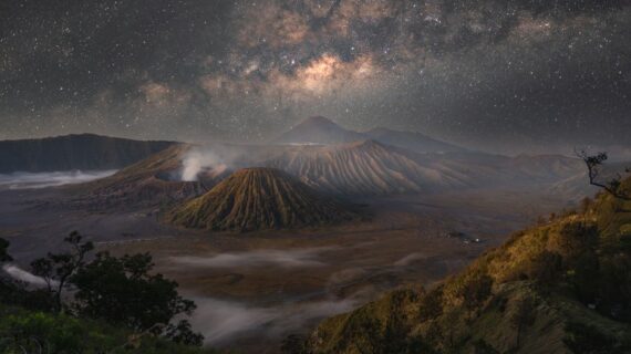 Keindahan Milkyway Bromo: Pengalaman Langit Penuh Bintang yang Jarang Diketahui