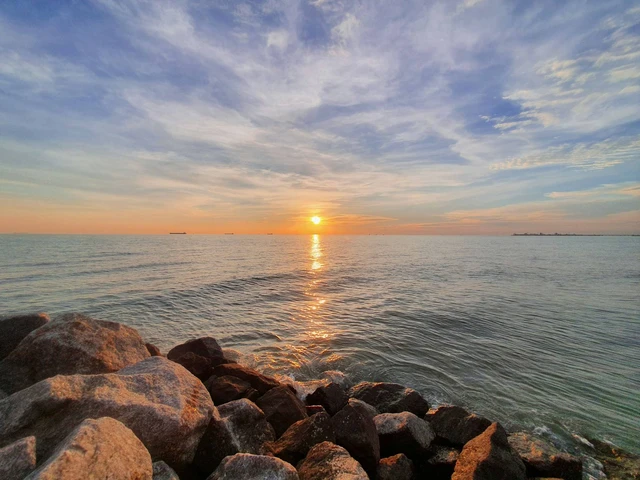 pantai karang sewu