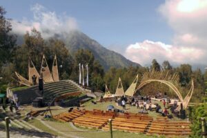Jazz Gunung Bromo: Festival Musik di Atas Awan dengan Panorama Pegunungan yang Memukau