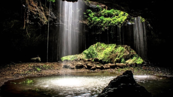 Air Terjun Antrukan Pawon : Surga Tersembunyi di Gucialit Lumajang yang Masih Alami