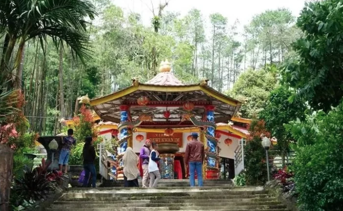 wisata gunung kawi